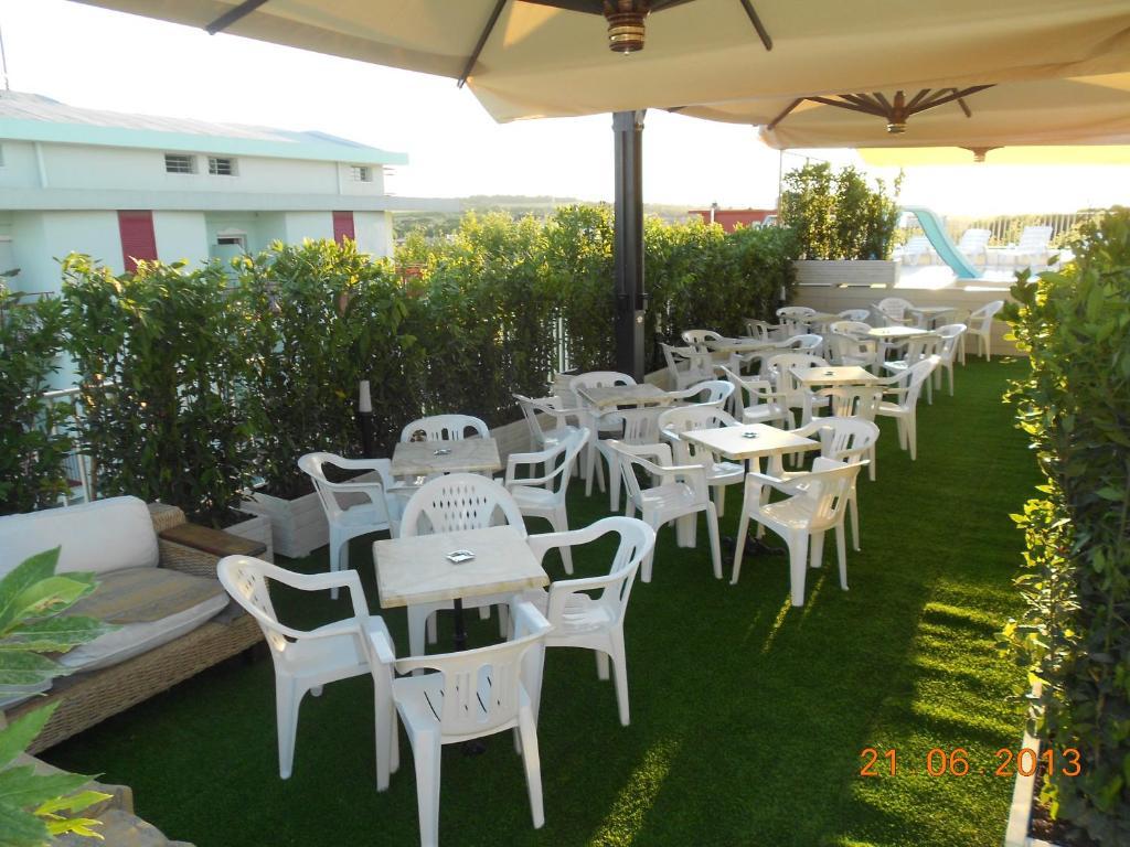 Ciccio Hotel Misano Adriatico Ngoại thất bức ảnh