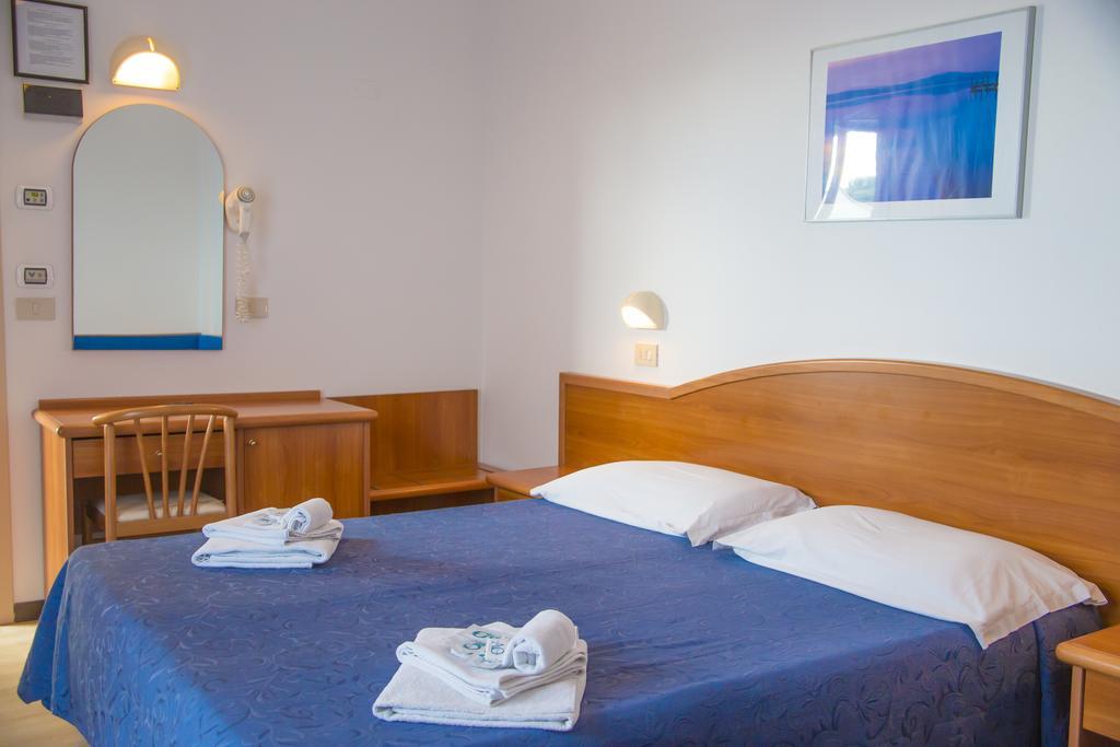 Ciccio Hotel Misano Adriatico Ngoại thất bức ảnh