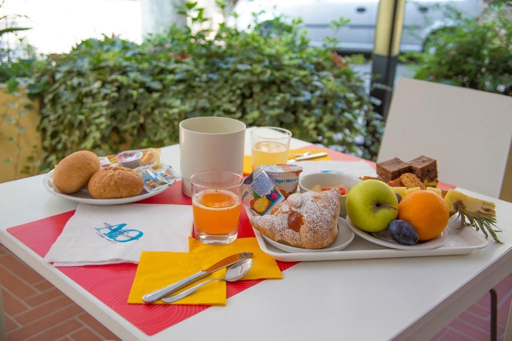 Ciccio Hotel Misano Adriatico Ngoại thất bức ảnh