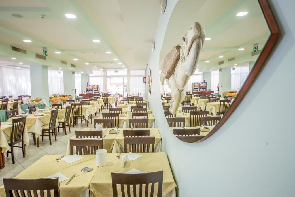 Ciccio Hotel Misano Adriatico Ngoại thất bức ảnh