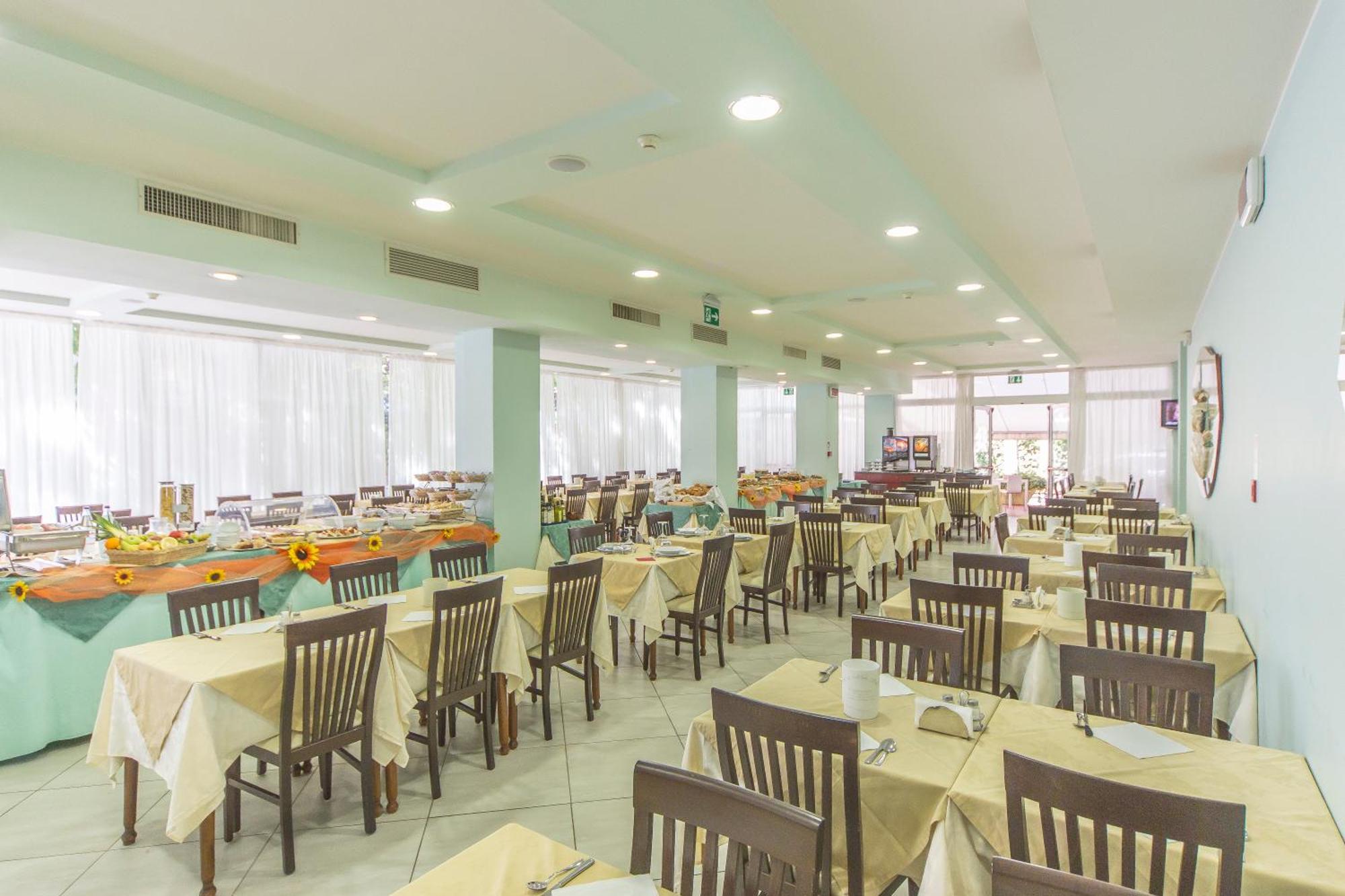 Ciccio Hotel Misano Adriatico Ngoại thất bức ảnh