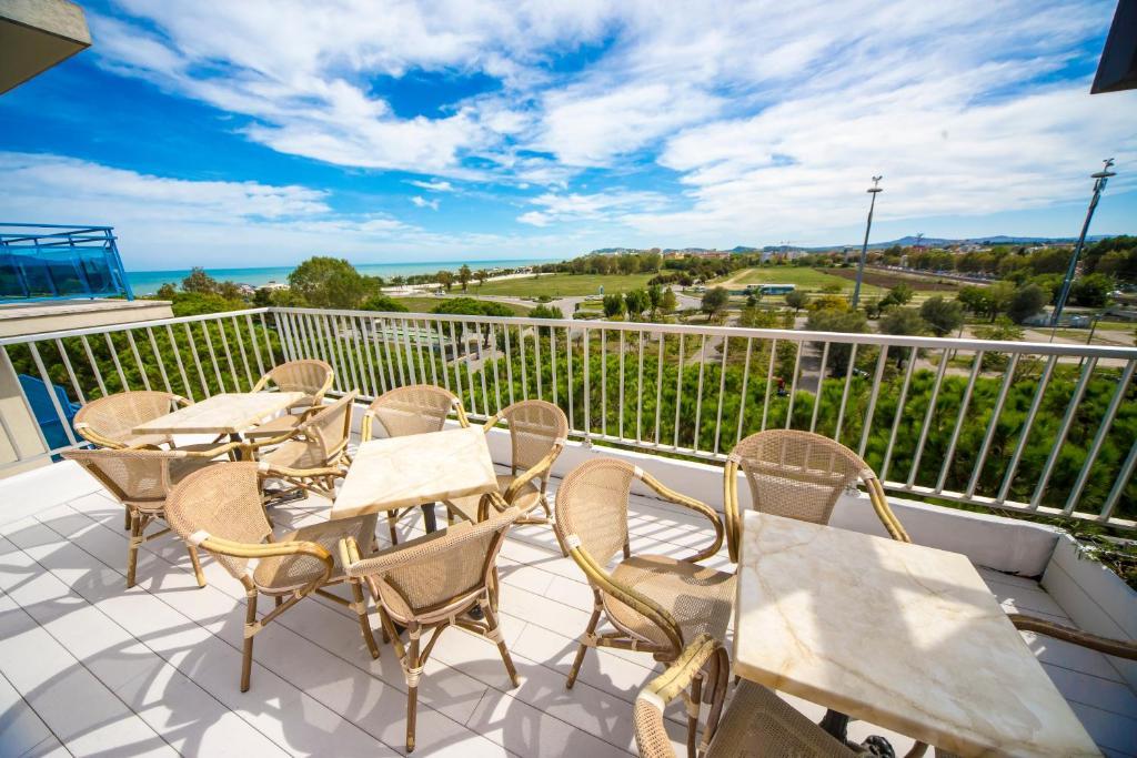 Ciccio Hotel Misano Adriatico Ngoại thất bức ảnh