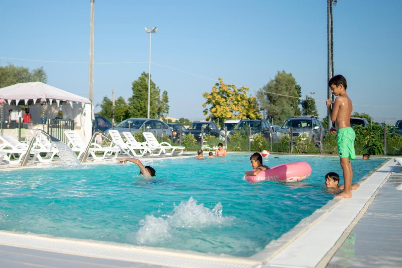 Ciccio Hotel Misano Adriatico Ngoại thất bức ảnh