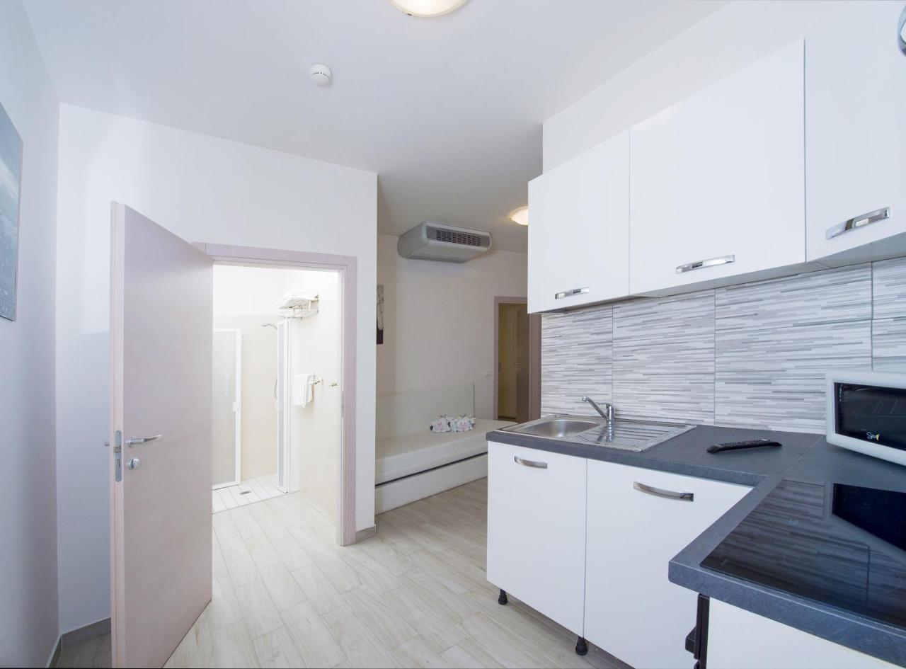 Ciccio Hotel Misano Adriatico Ngoại thất bức ảnh