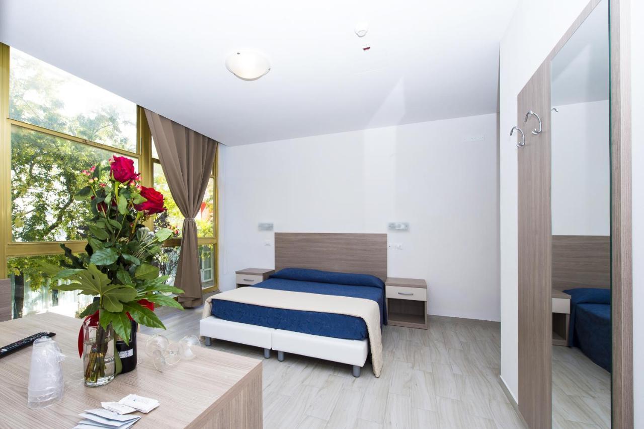 Ciccio Hotel Misano Adriatico Ngoại thất bức ảnh