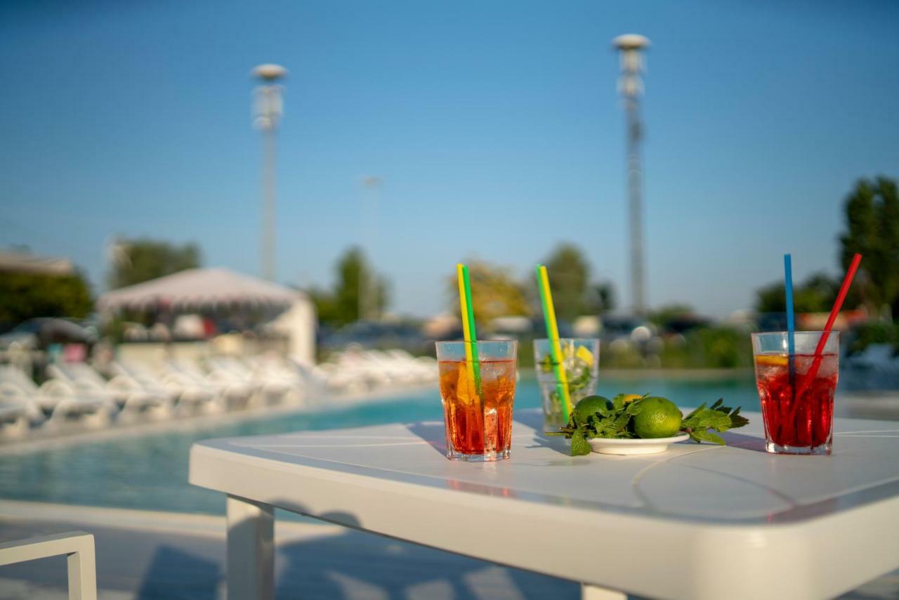 Ciccio Hotel Misano Adriatico Ngoại thất bức ảnh
